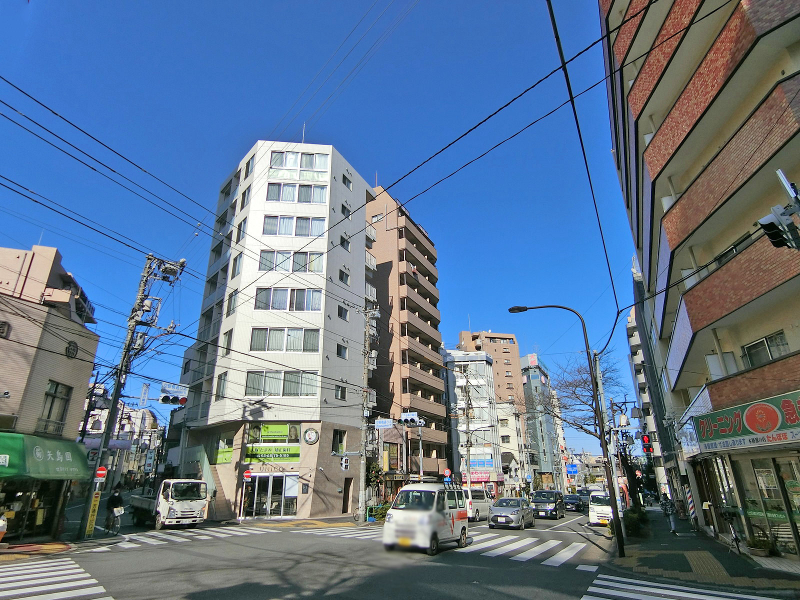付近の空蝉橋通り