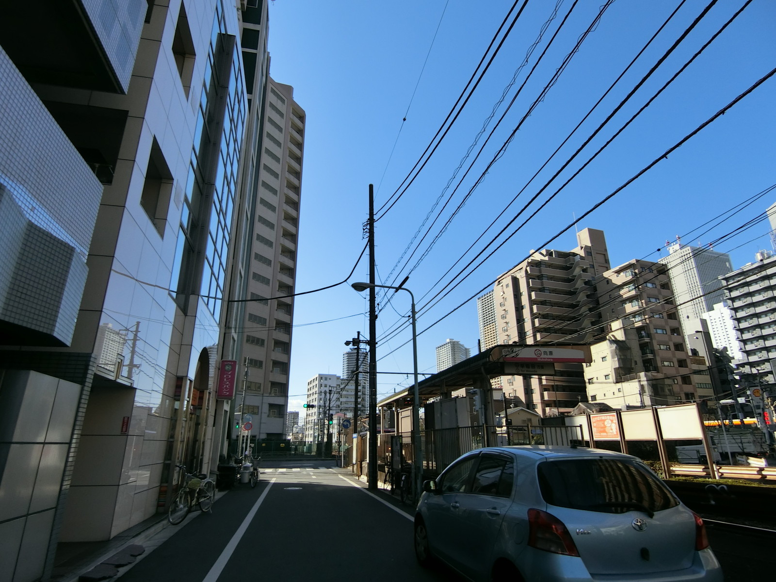 MTビル前面の通り