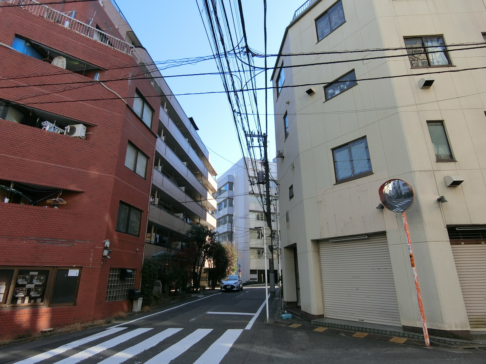 周辺は落ち着いたエリア