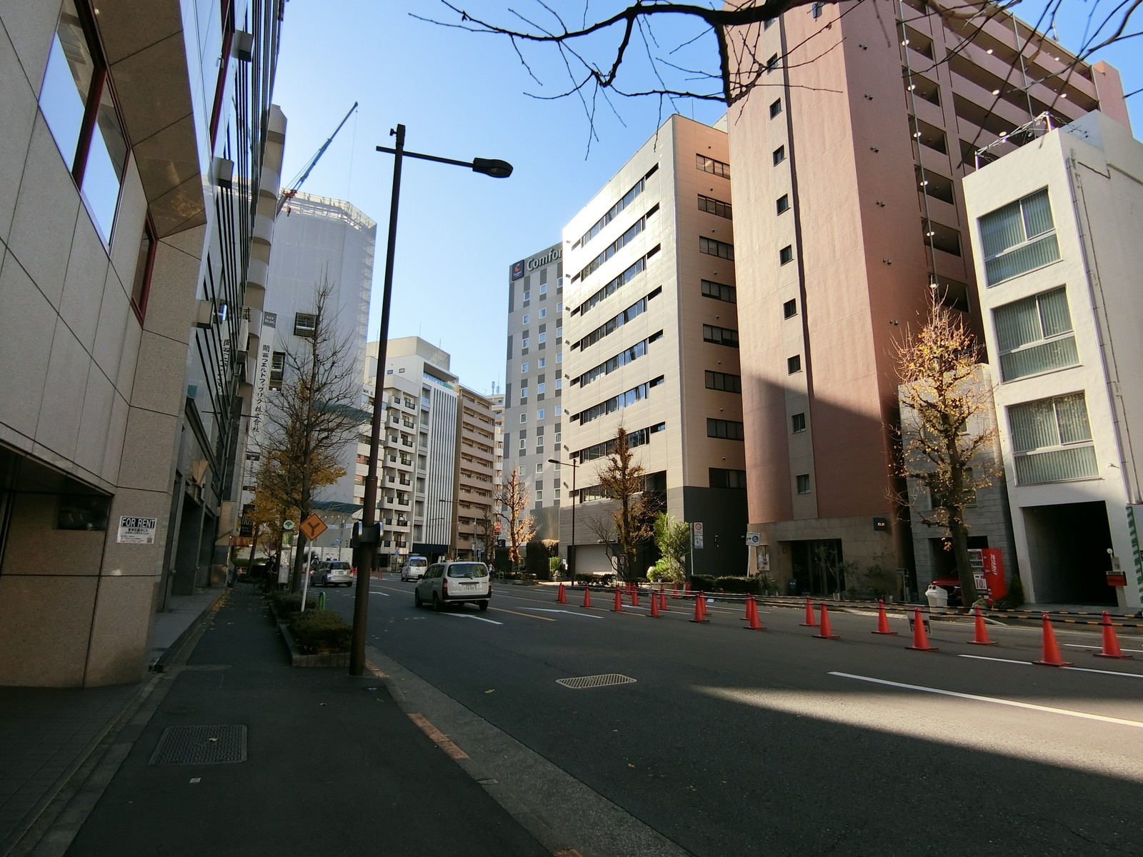 谷郷館2前面の清洲橋通り