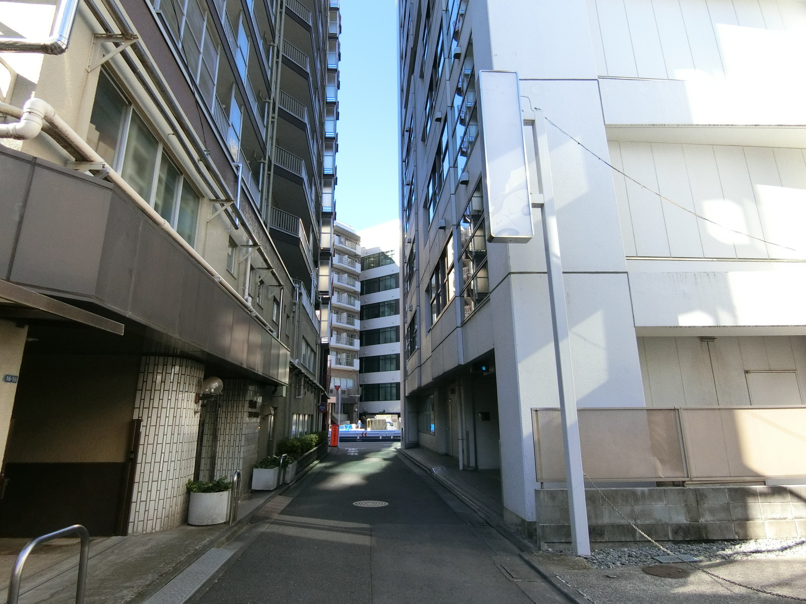 市嶋第4ビル前面の通り