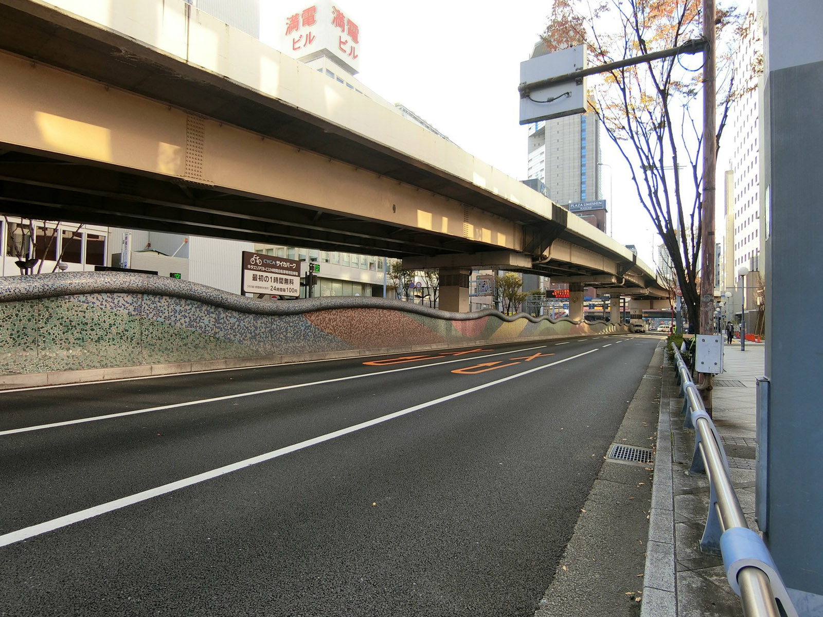 JRWD梅新前面の通り