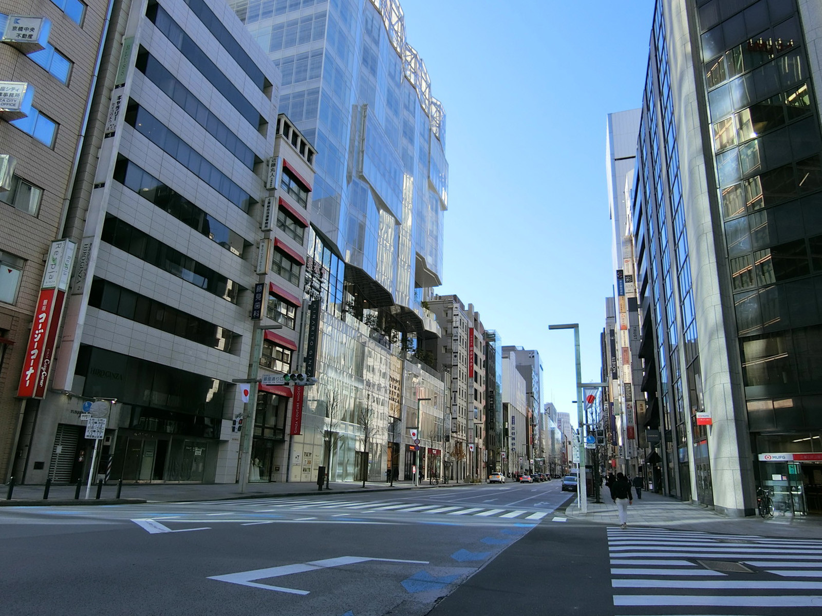 銀座池田園ビル前面の通り
