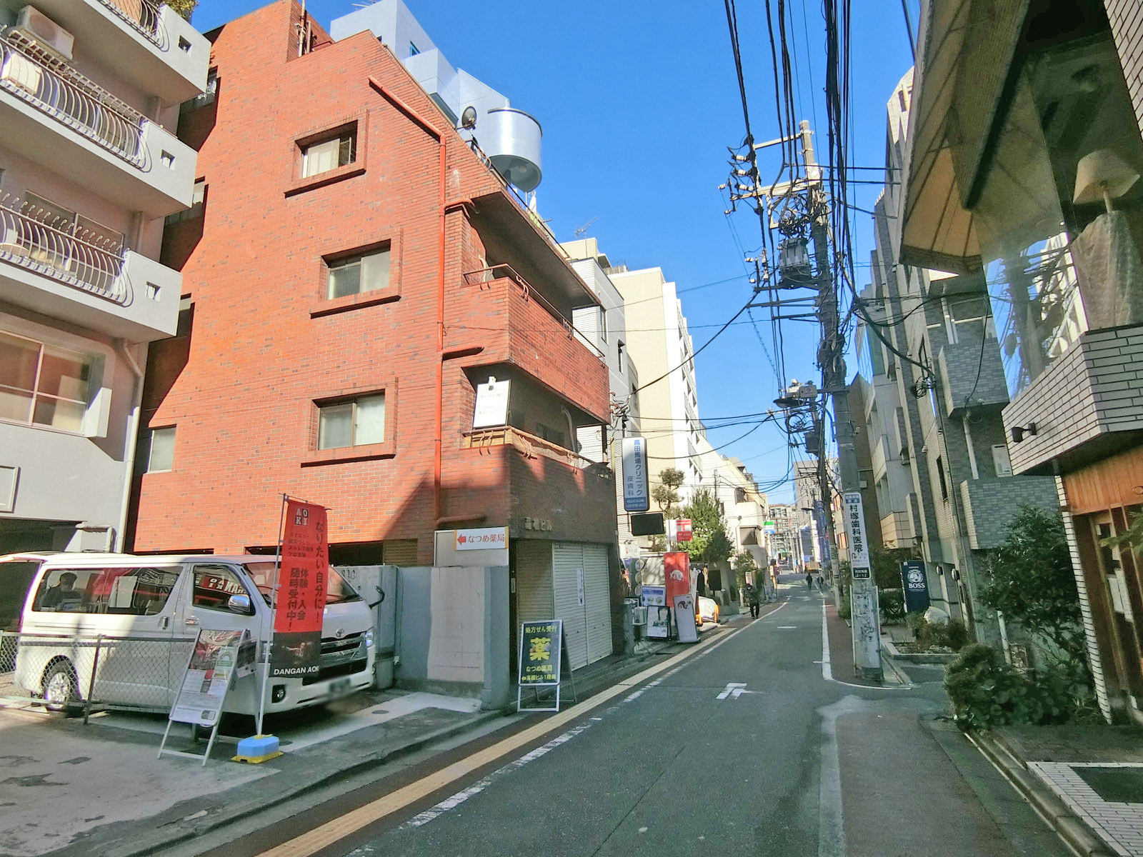 周辺は閑静なエリア