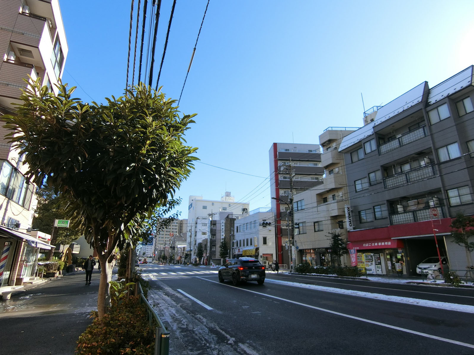 加瀬ビル147前面の清洲橋通り