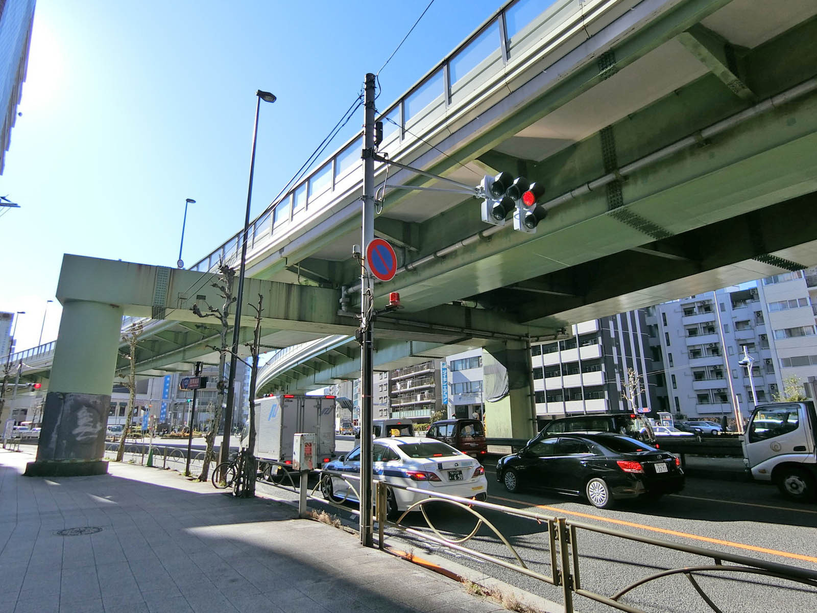 プライムネクサス大森町前面の通り