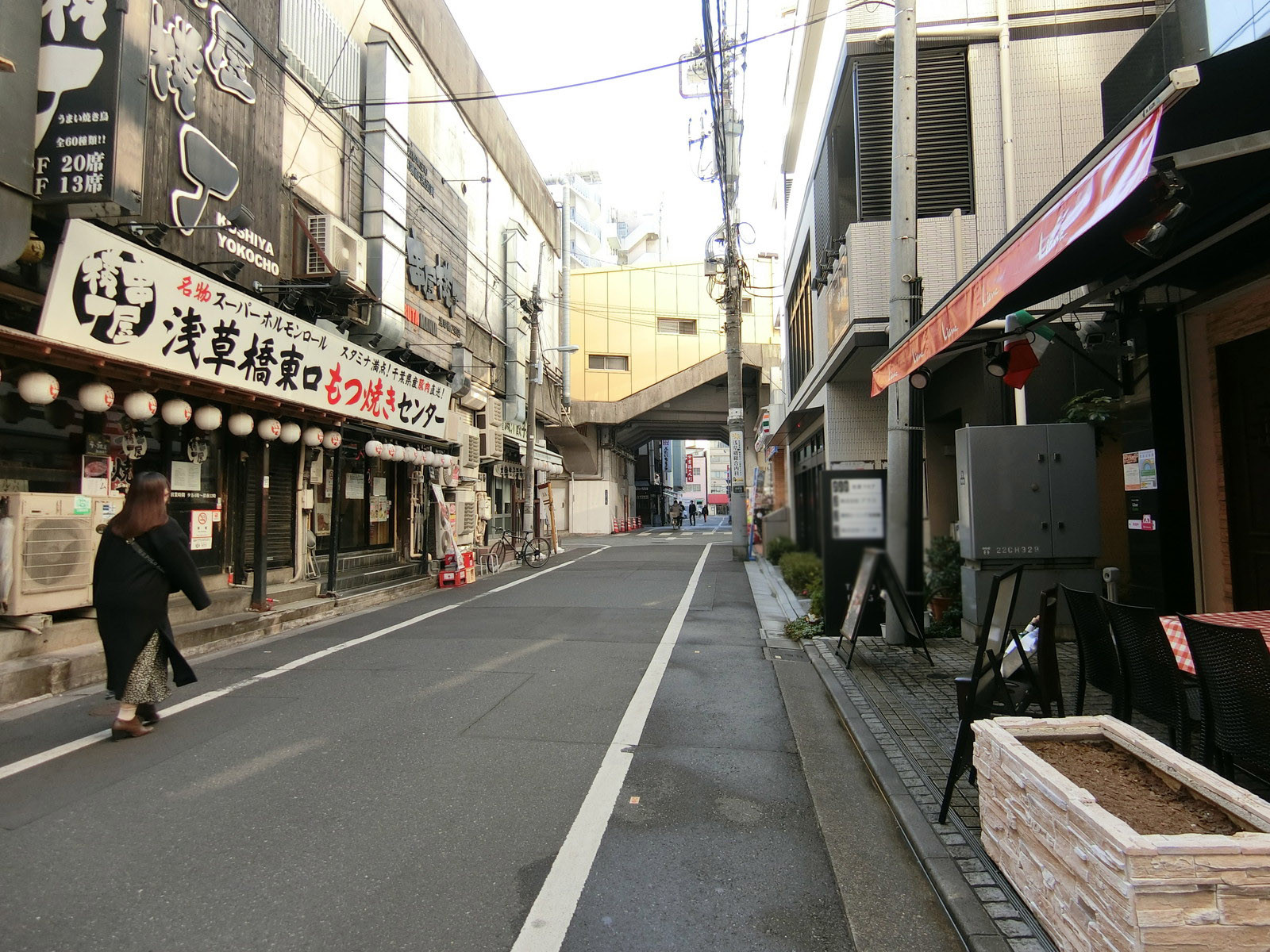 PF浅草橋ビル前面の通り