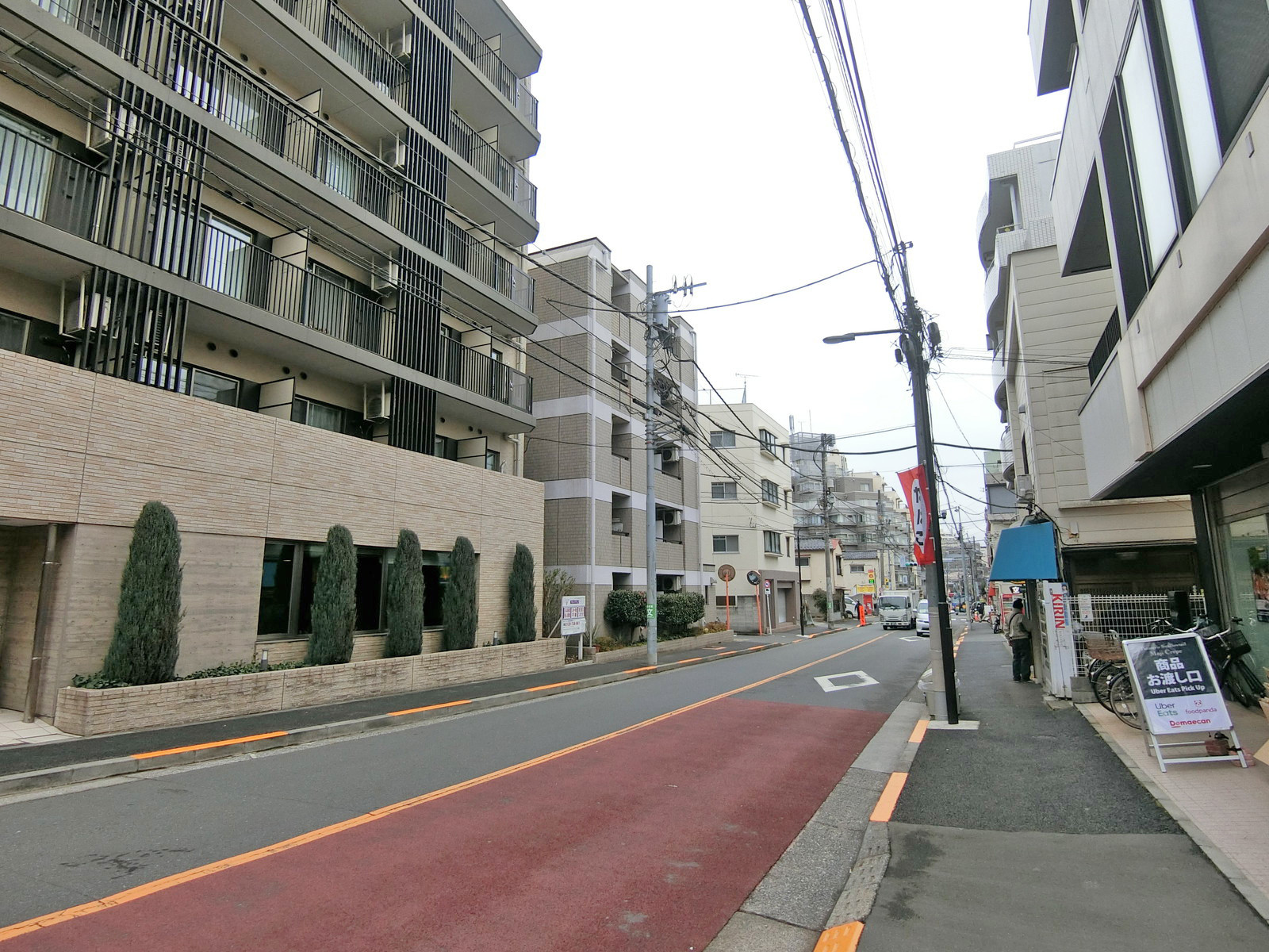 周辺は閑静なエリア