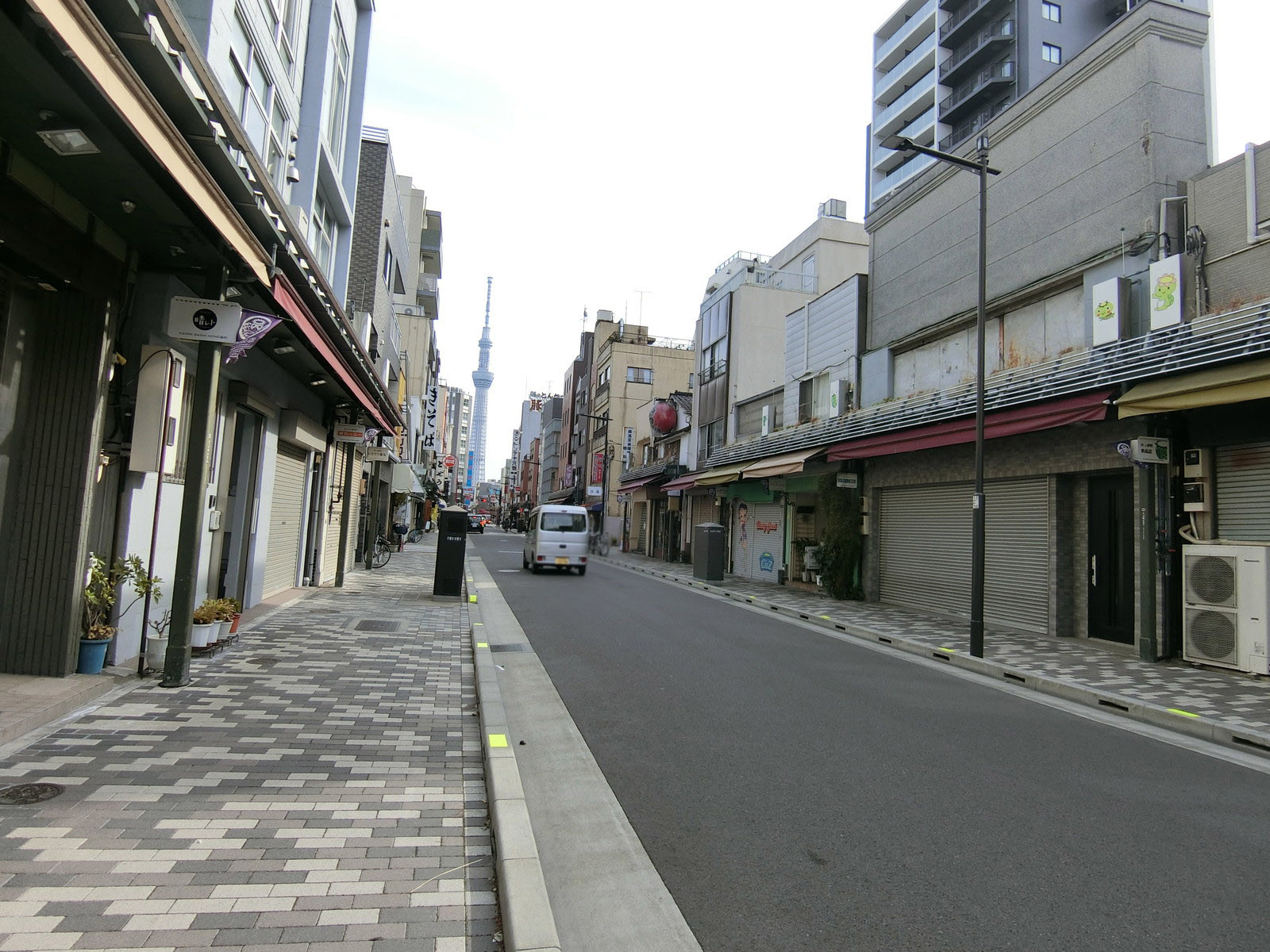藤木ビル前面の通り