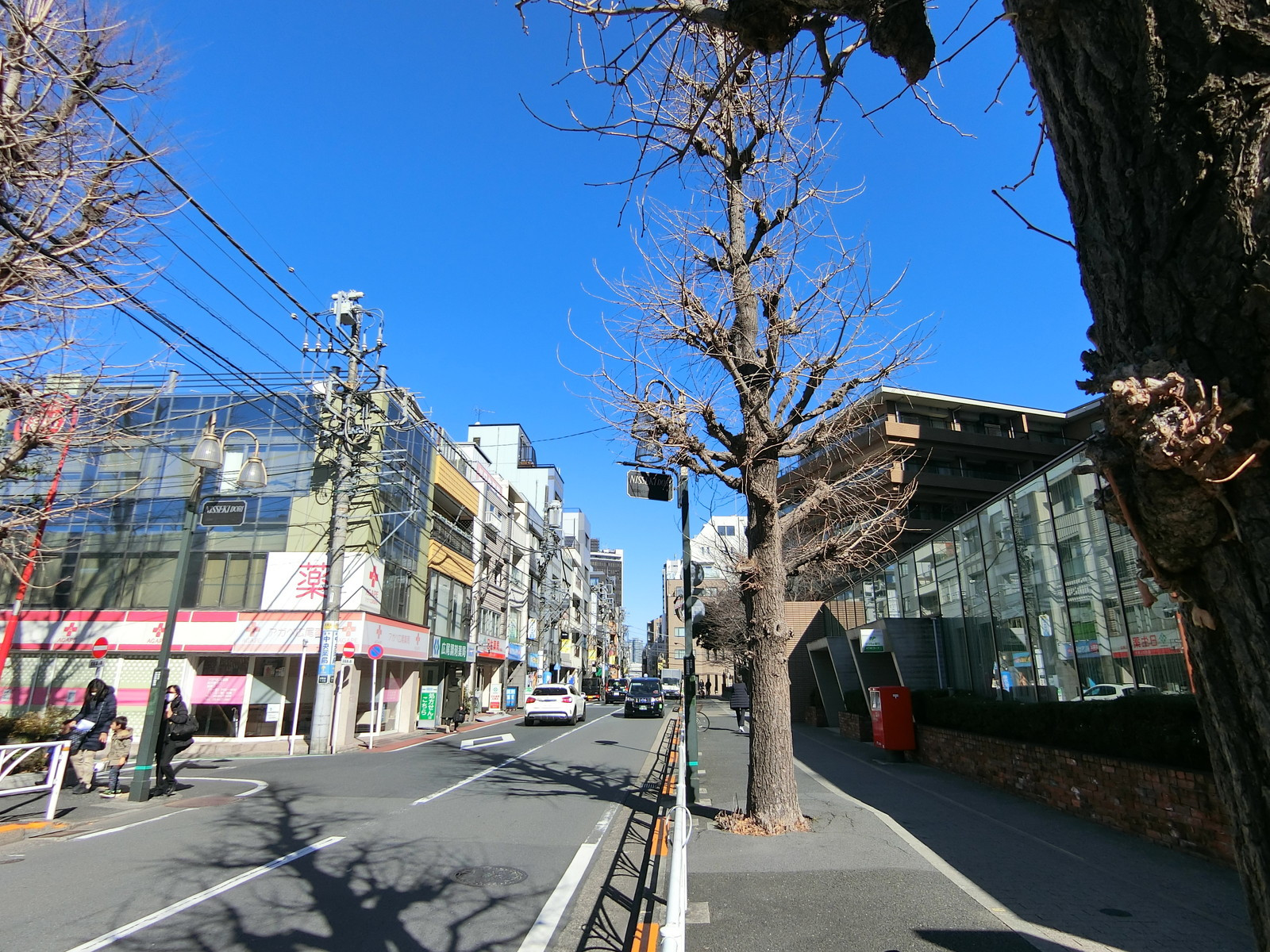 MIC西麻布ビル前面の通り