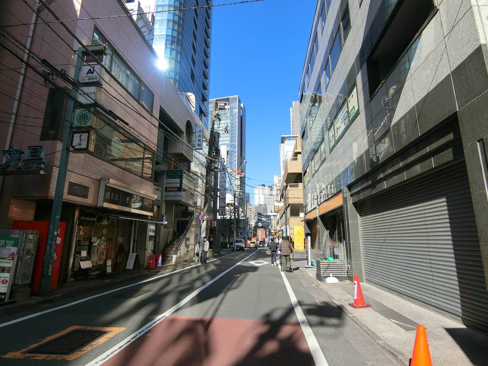 ヴェラハイツ代々木前面の通り