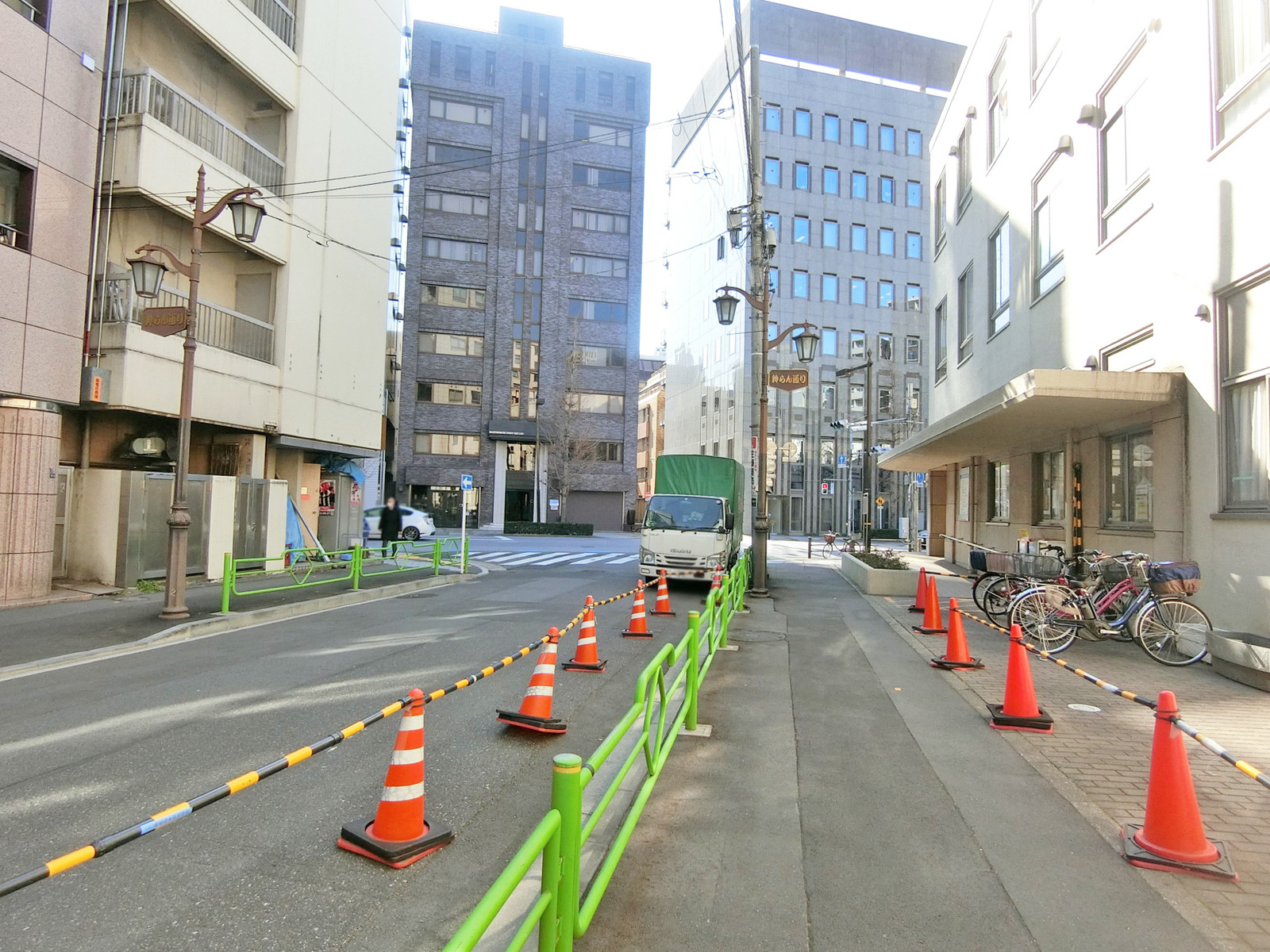 S-GATE FIT 八丁堀前面の鈴らん通り