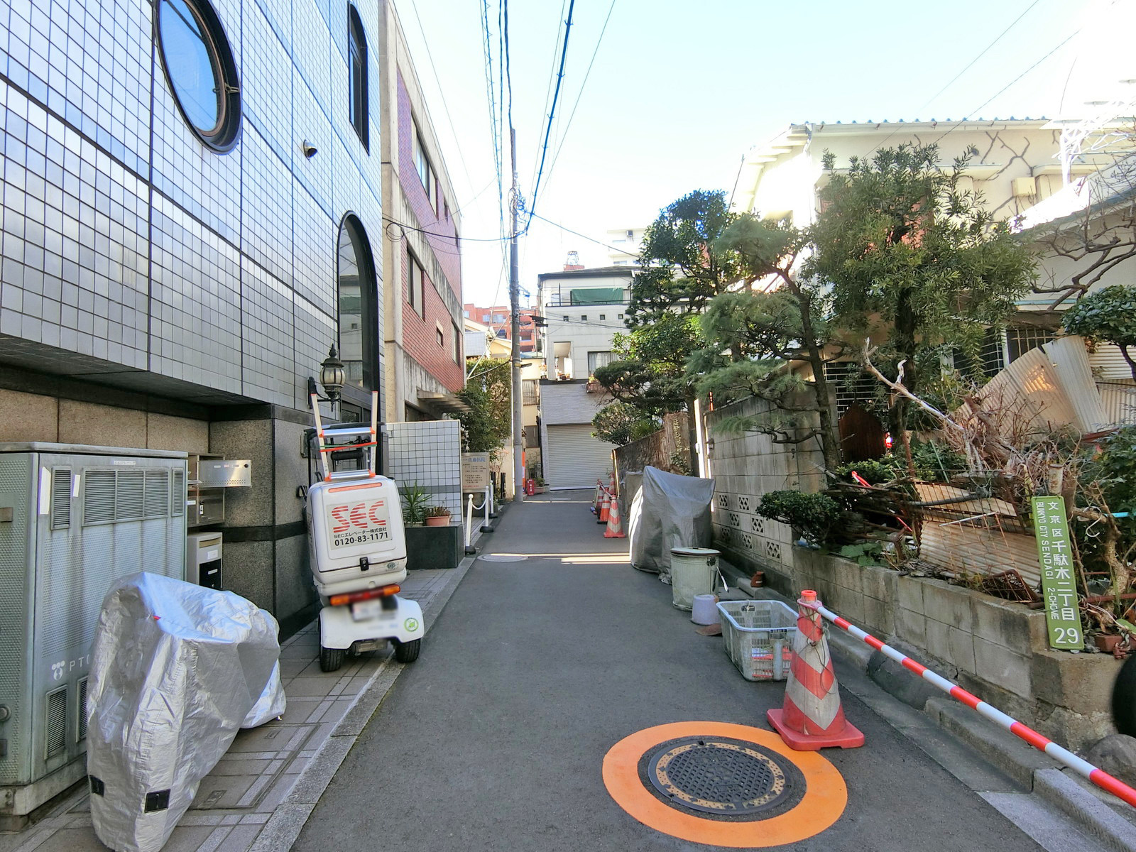 S.K.ビル前面の通り