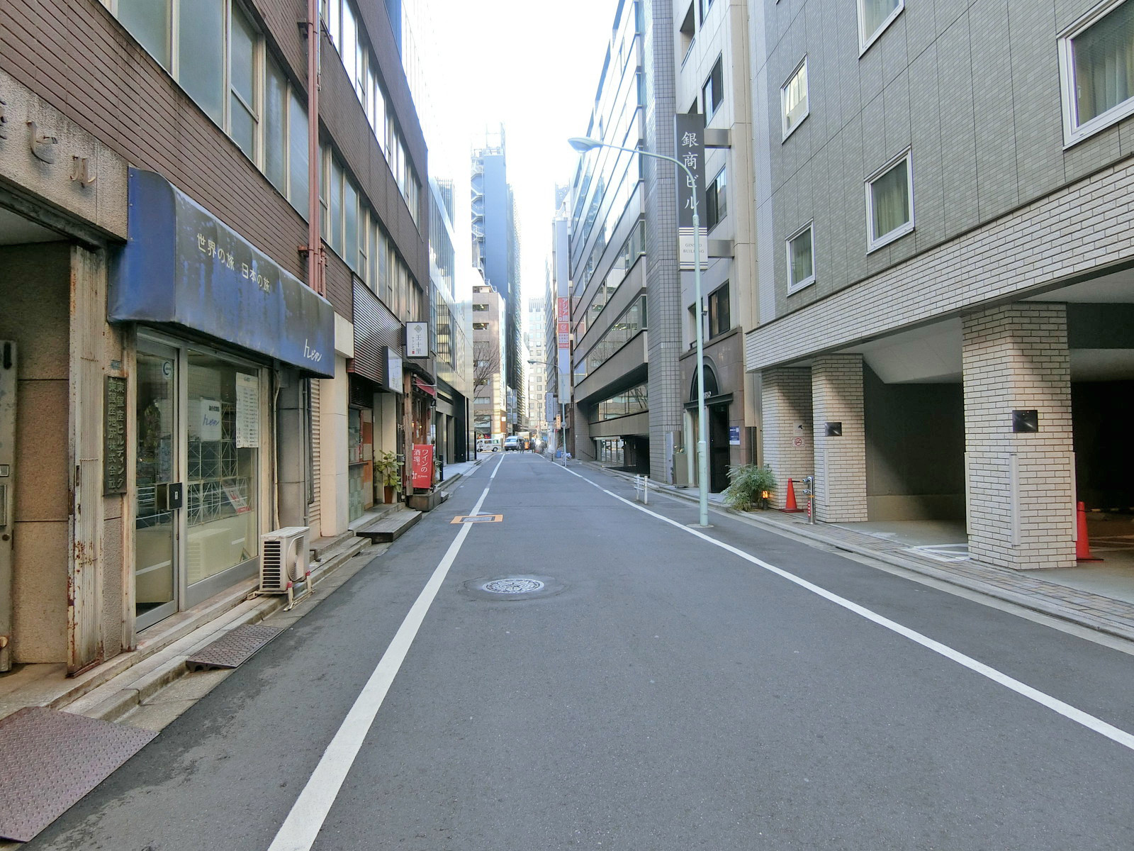 吉澤ビル前面の通り