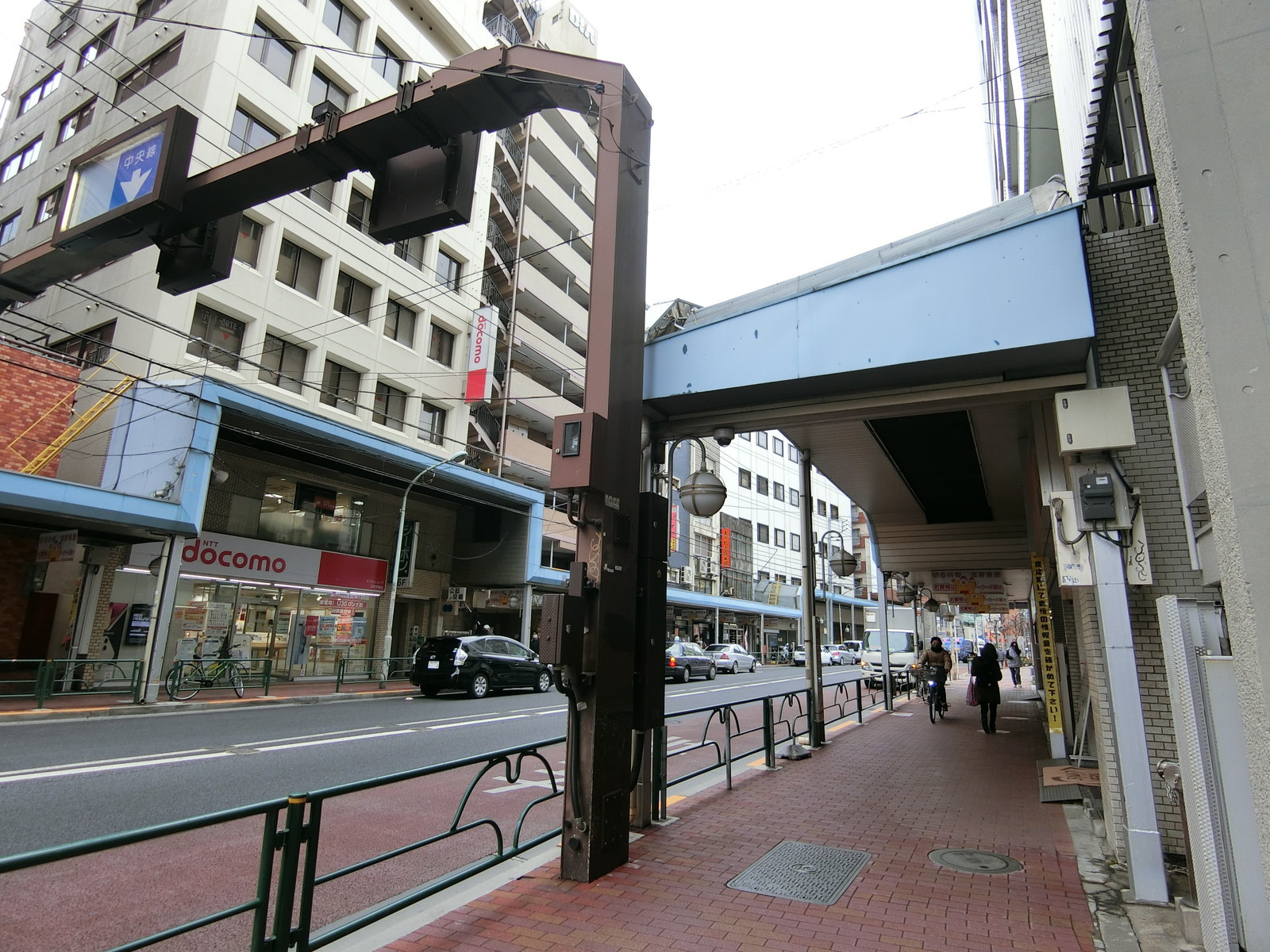 城南ビル前面の通り