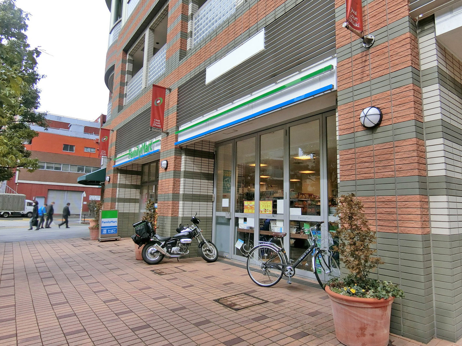 徒歩4分のファミリーマート 大崎駅東店