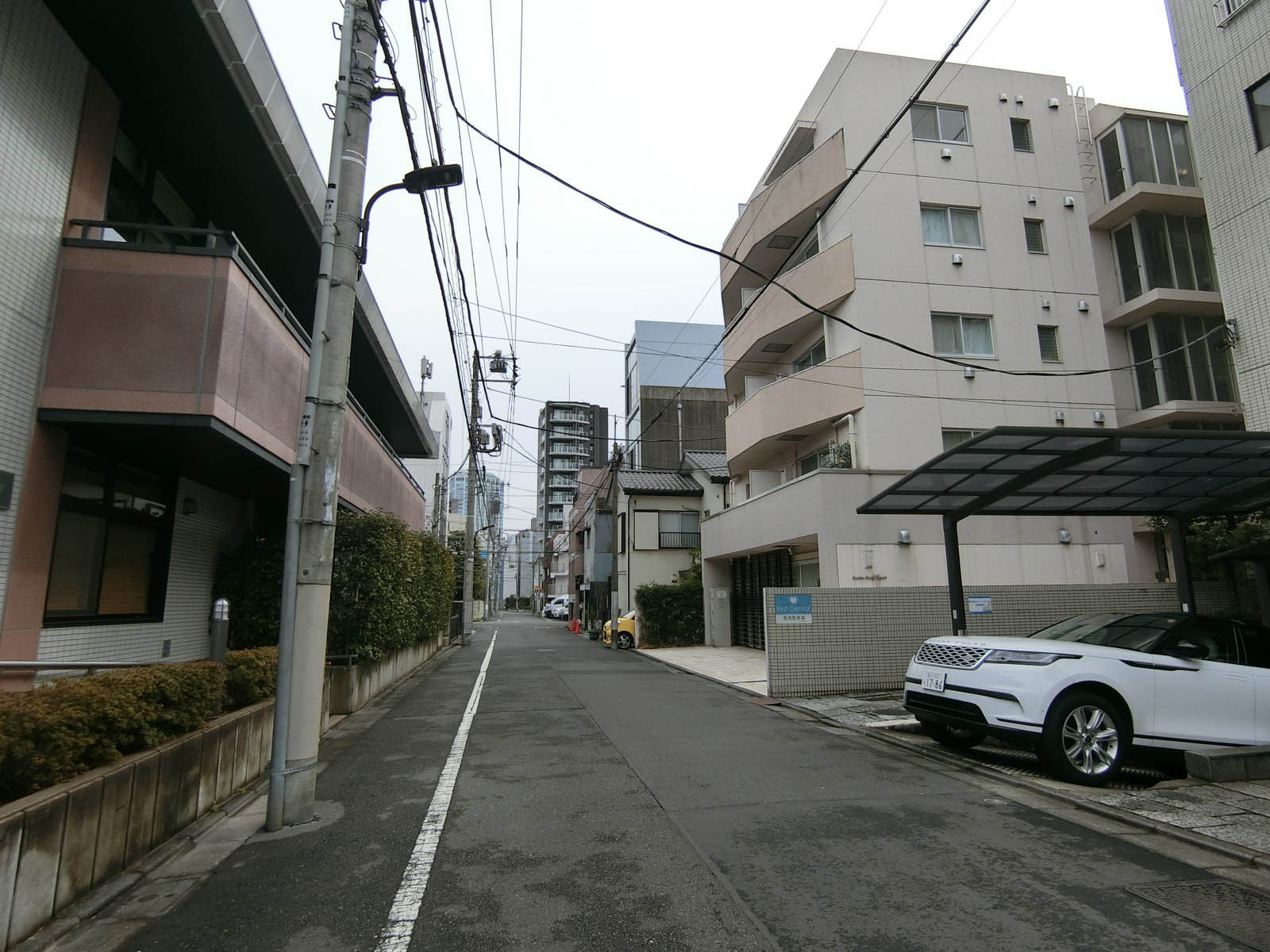 OH東麻布ビル前面の通り