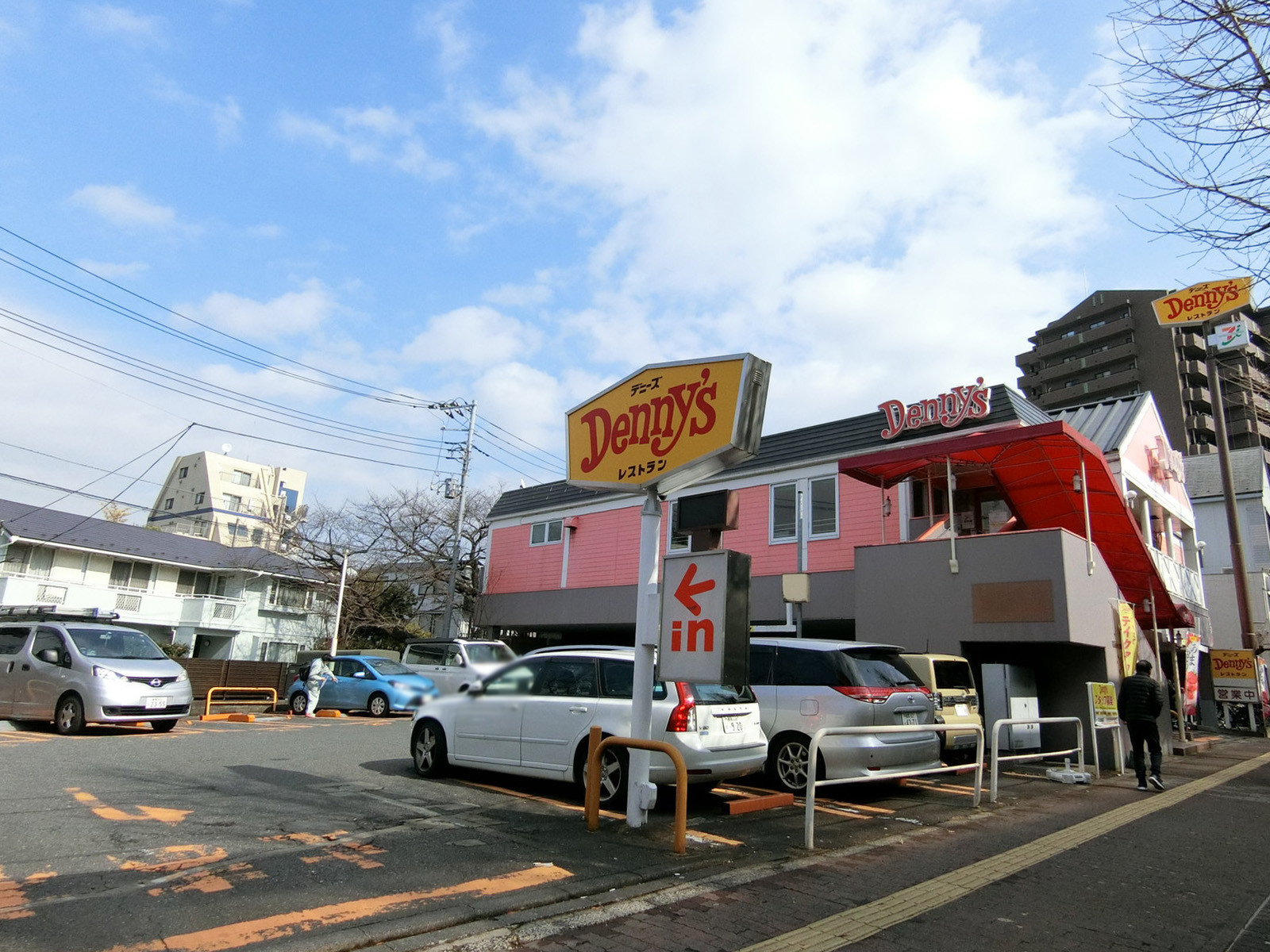 並びのデニーズ北池袋店
