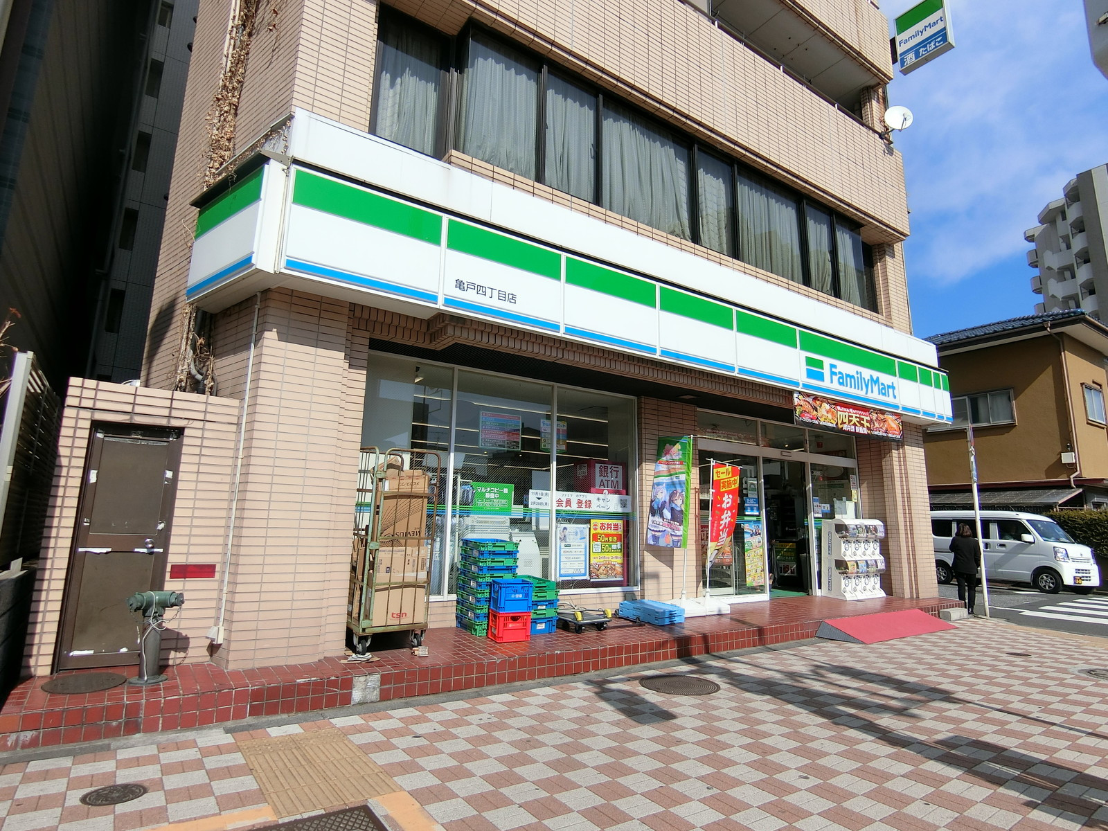 至近のファミリーマート 亀戸四丁目店