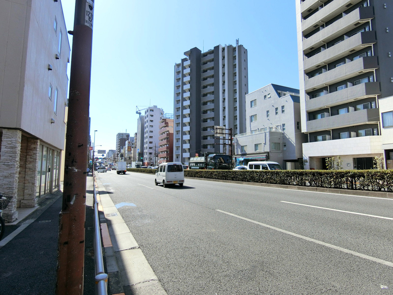 MC中延ビル前面の第二京浜