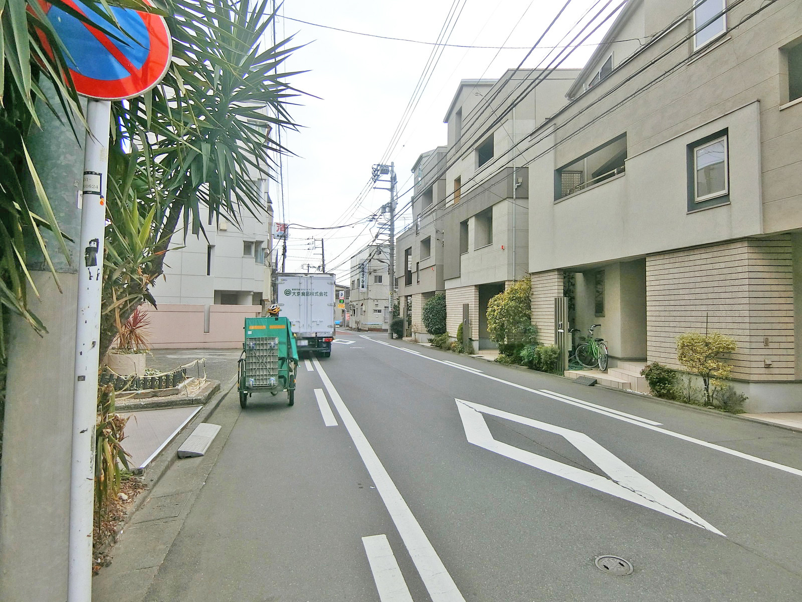 アメニティ21前面の南長崎通り