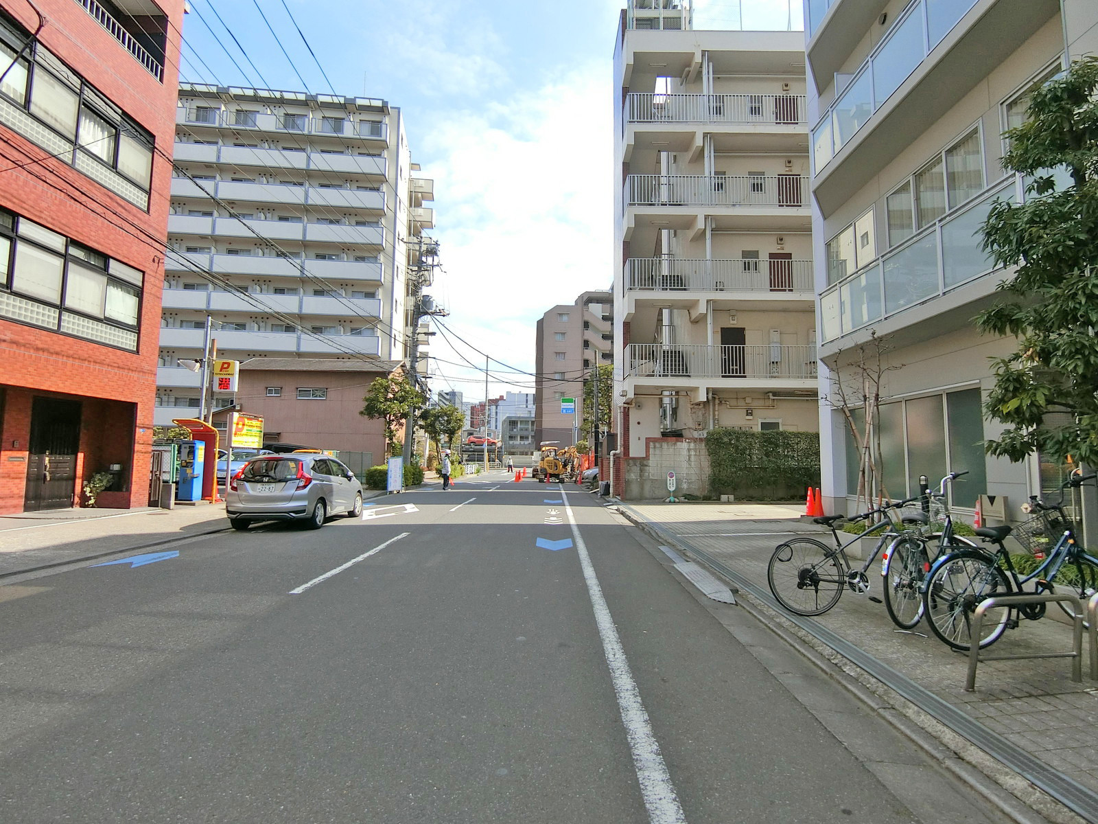 バウムプラッツ前面の通り