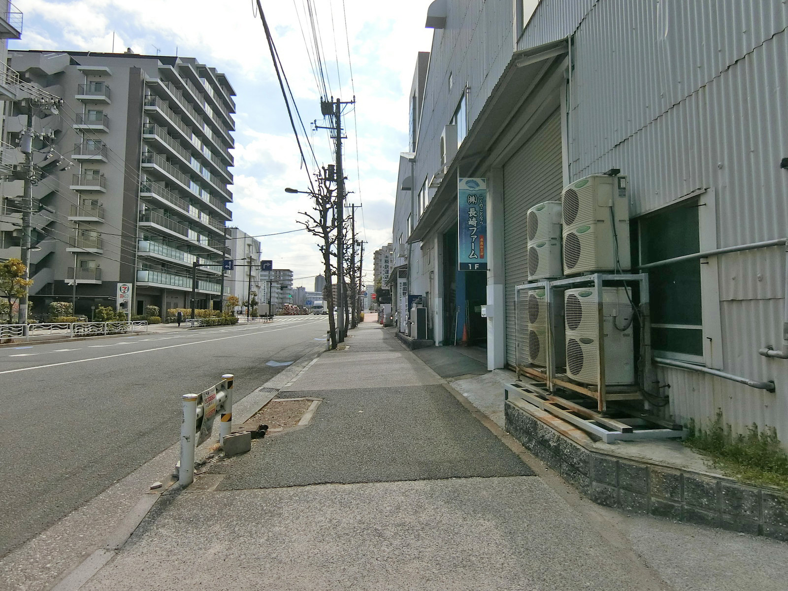 ヒキタカ木場ビル前面の通り