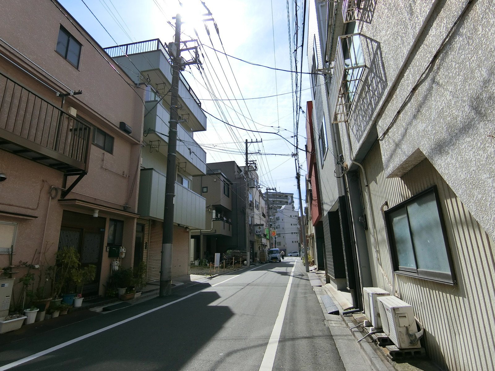 小田原ビル前面の通り