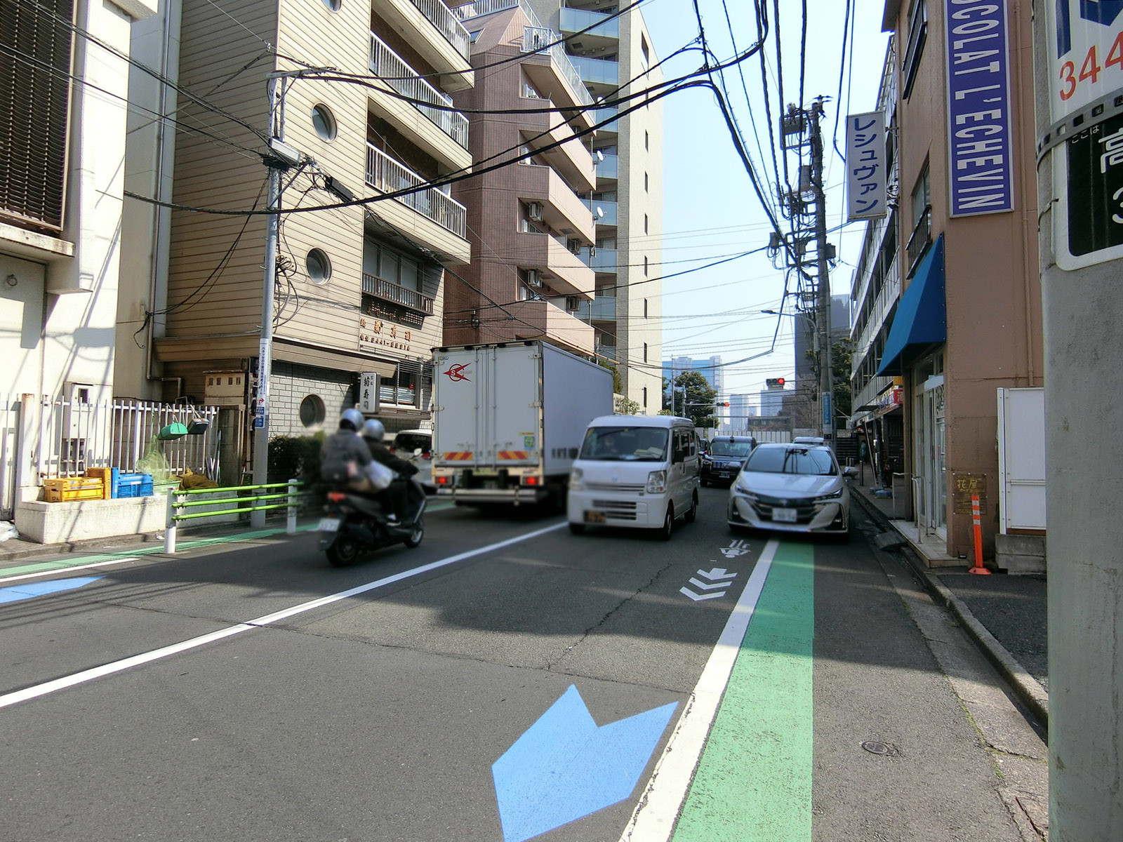 サンクレメンテ高輪前面の通り