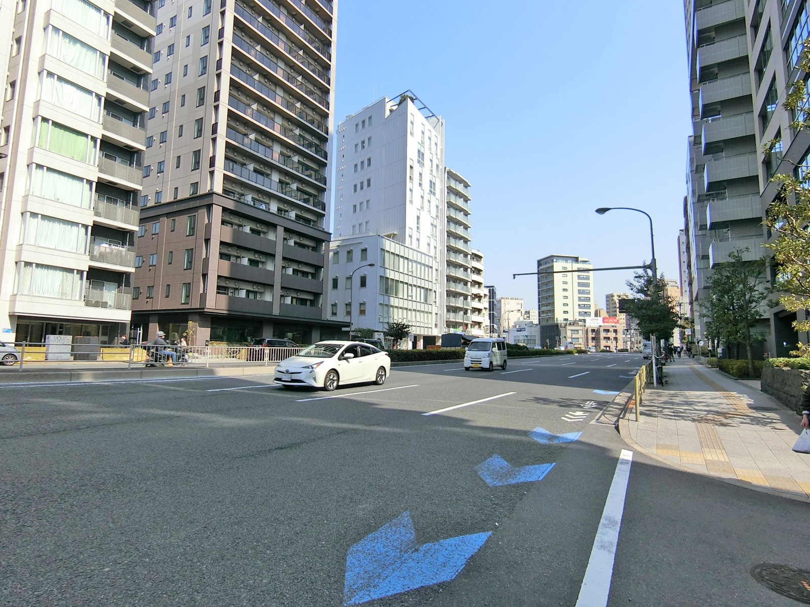至近の桜田通り