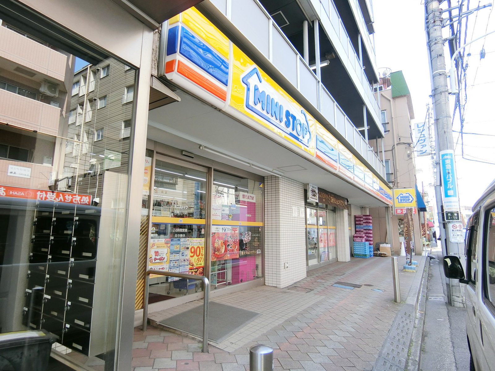 付近のミニストップ 高輪3丁目店