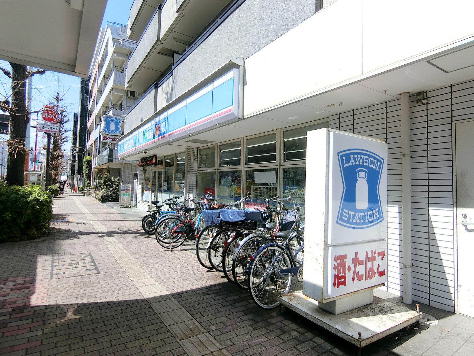 徒歩3分のローソン 目黒中町一丁目店