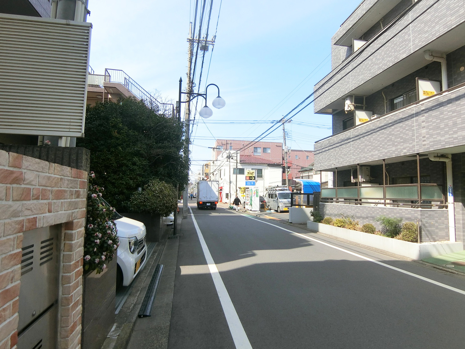 須磨ビル前面の通り