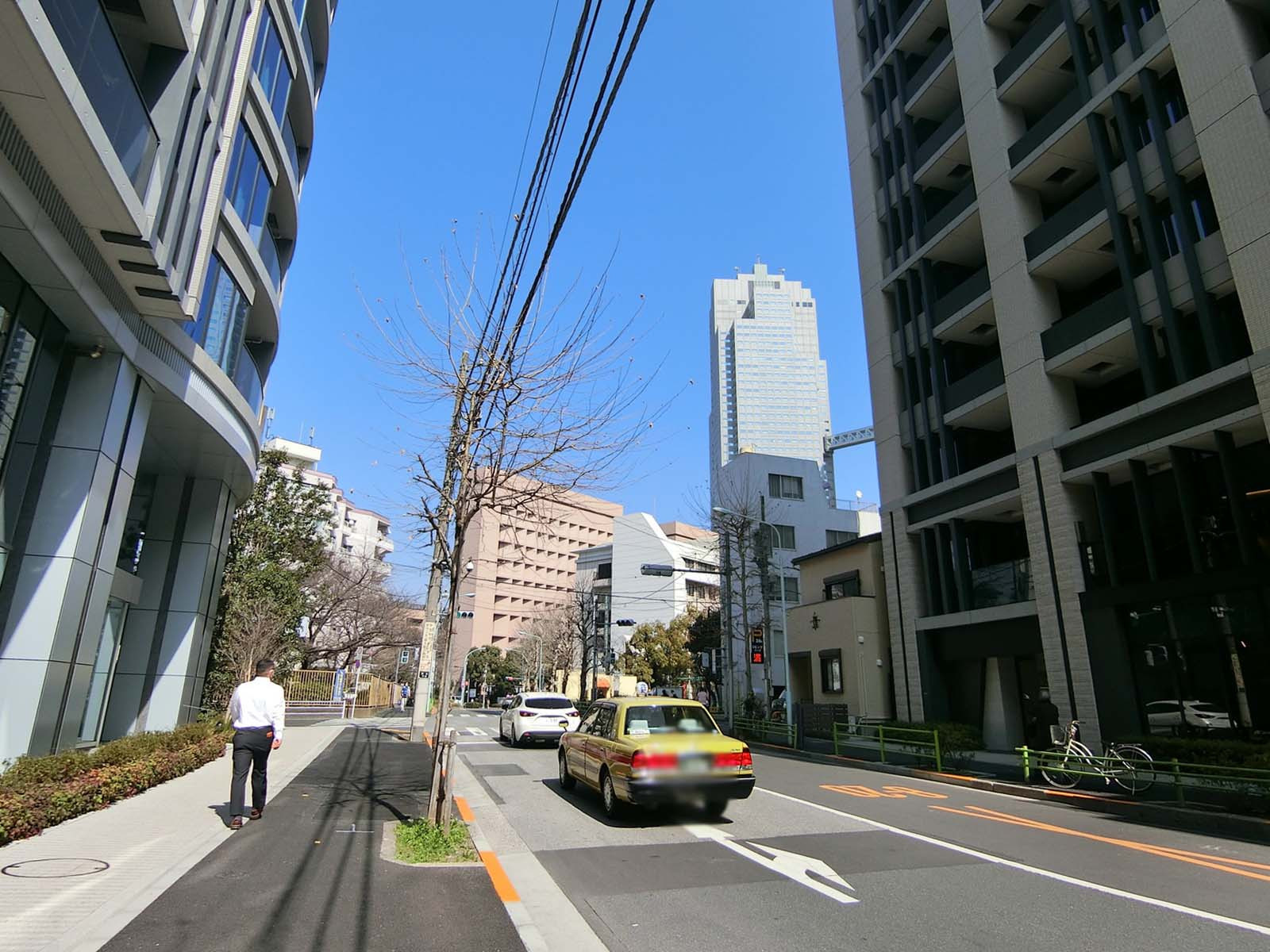 JP-BASE築地前面の通り