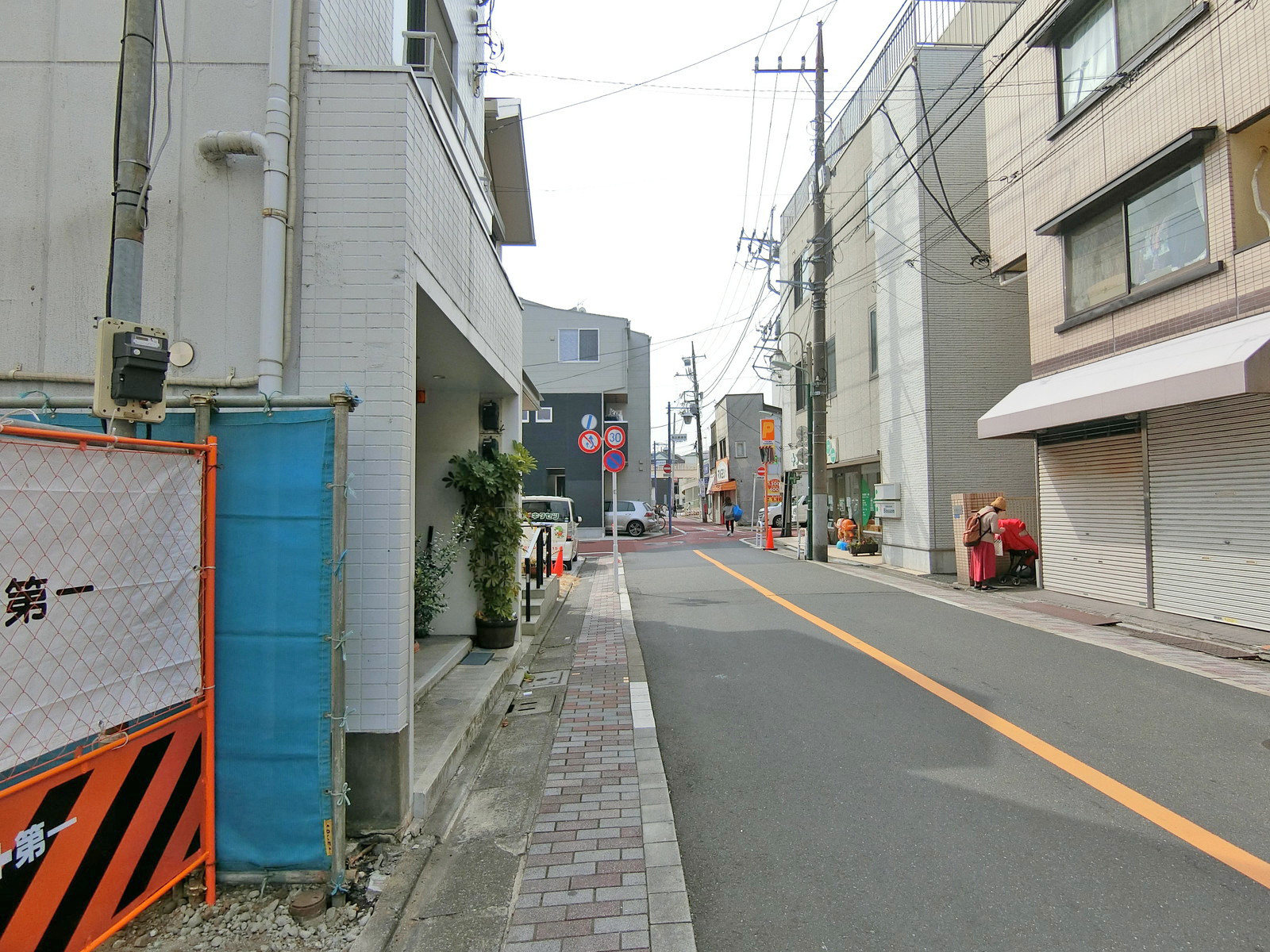 プレリュードエム前面の通り