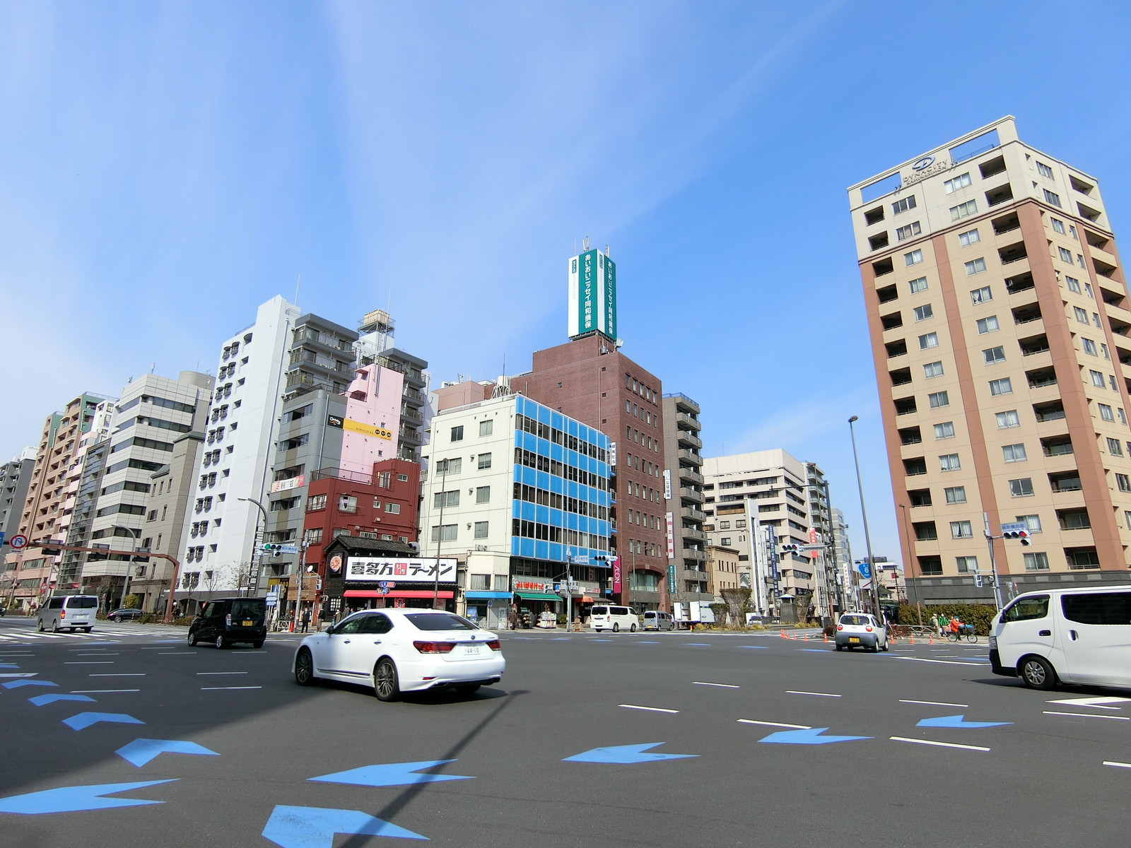 付近の吾妻橋交差点
