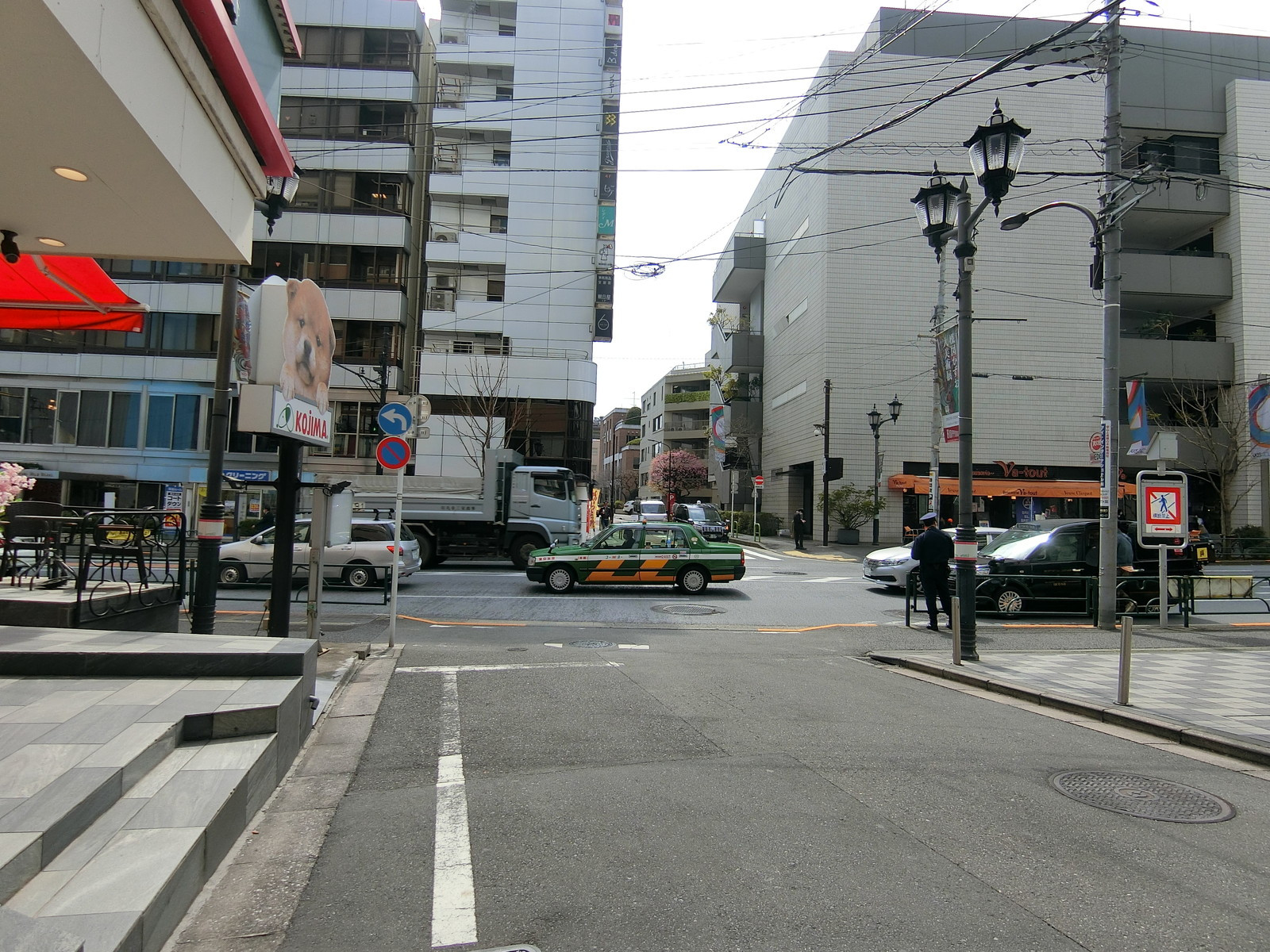 ゲッツビル前面の通り