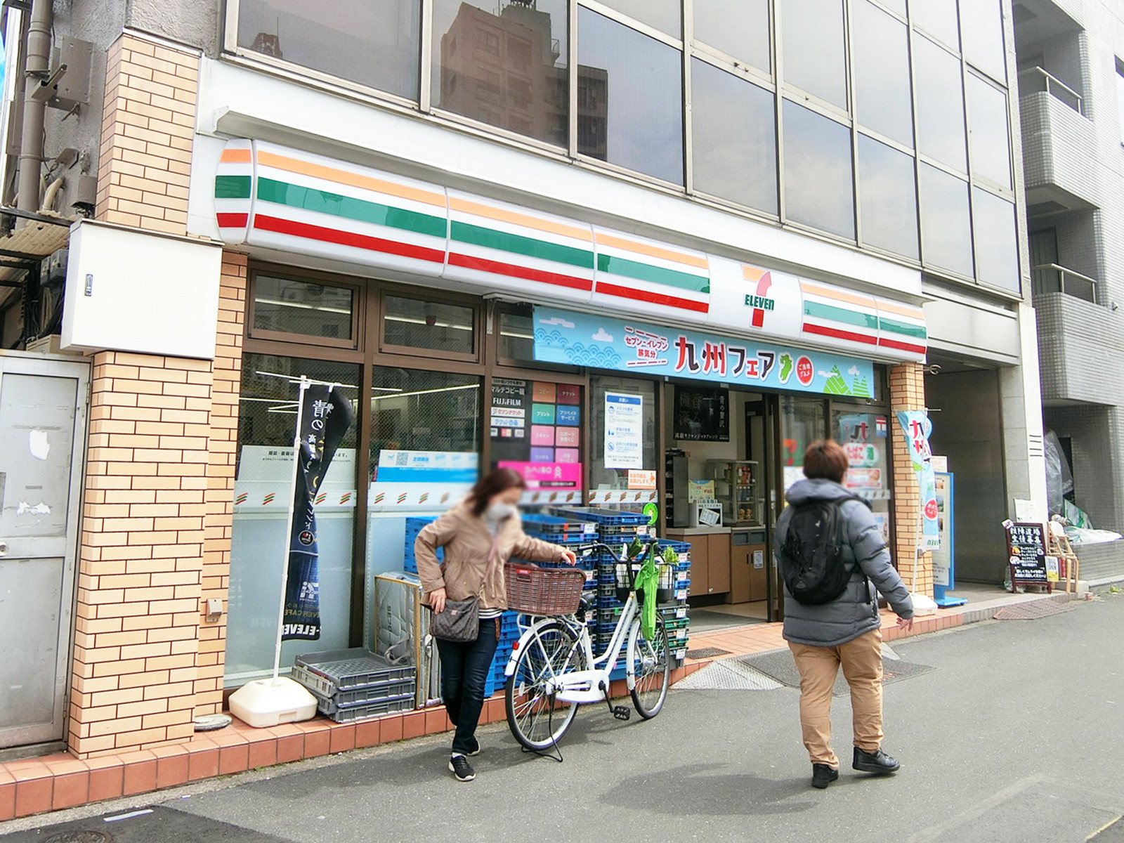 徒歩1分のセブン-イレブン