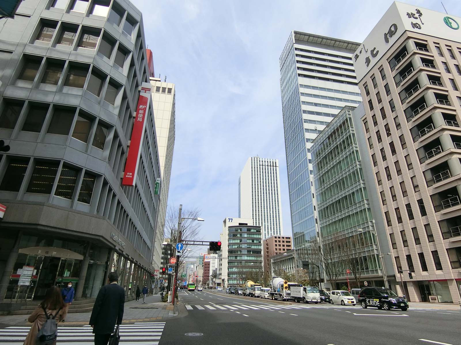 北水第3ビル前面の晴海通り