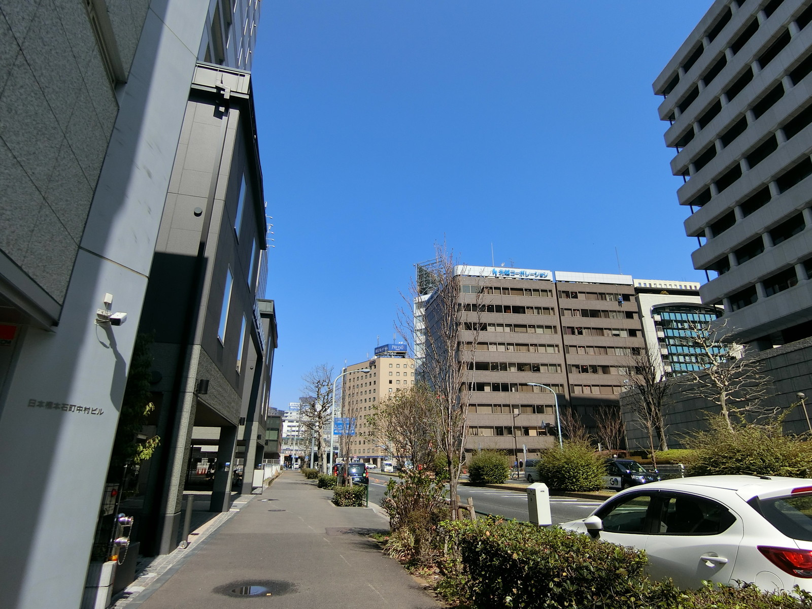 FORECAST新常盤橋前面の通り