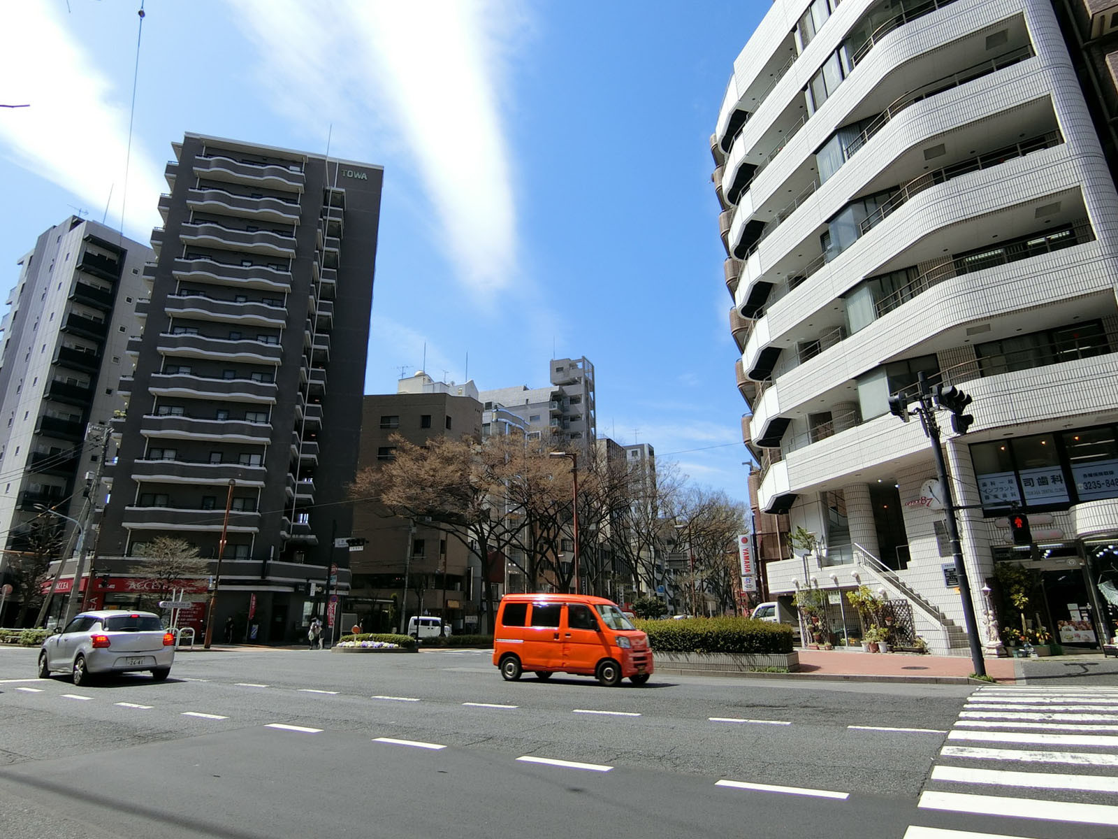 付近の山吹町交差点