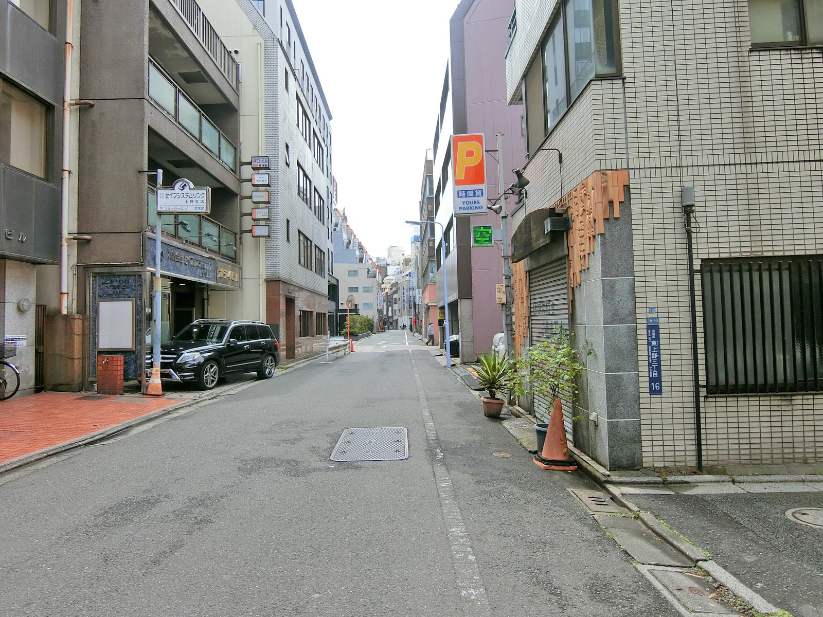ほていビル前面の通り