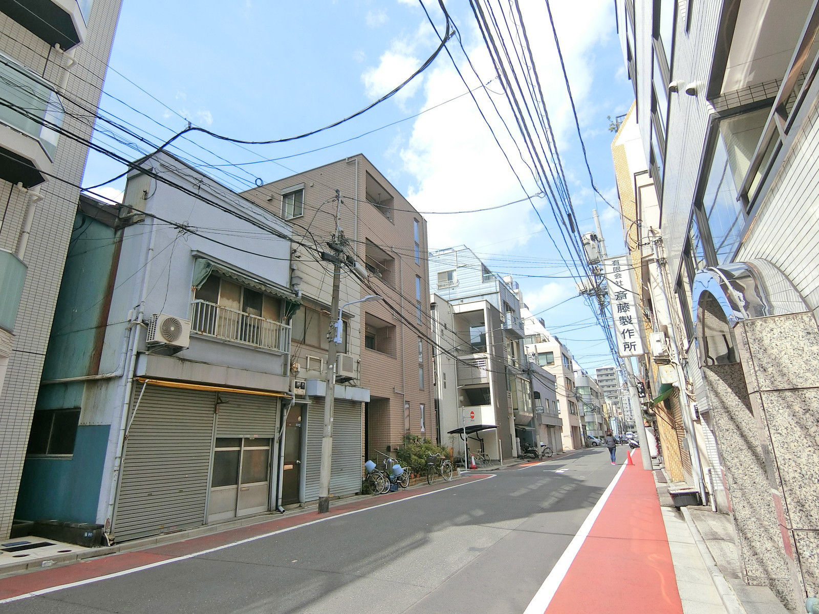周辺は閑静なエリア