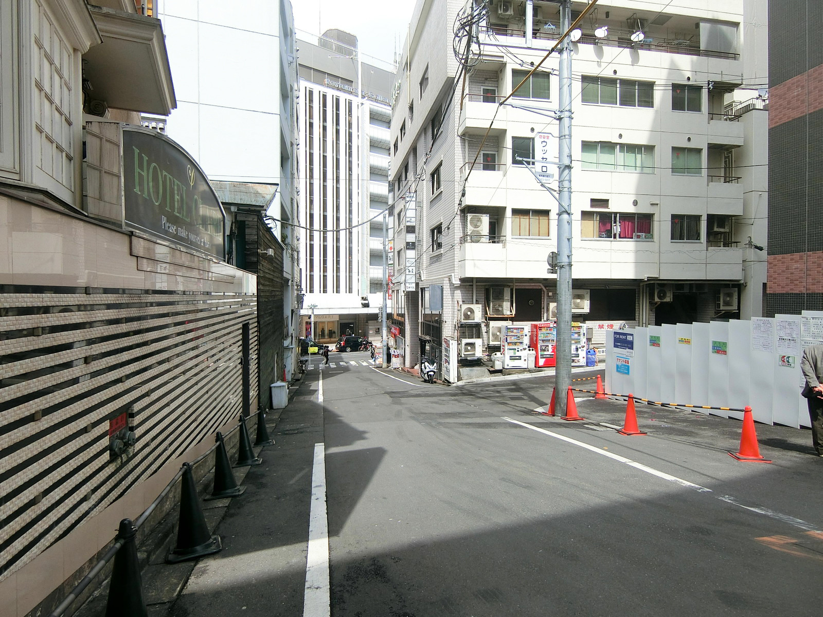 SHIBUYA D-SECOND前面の通り