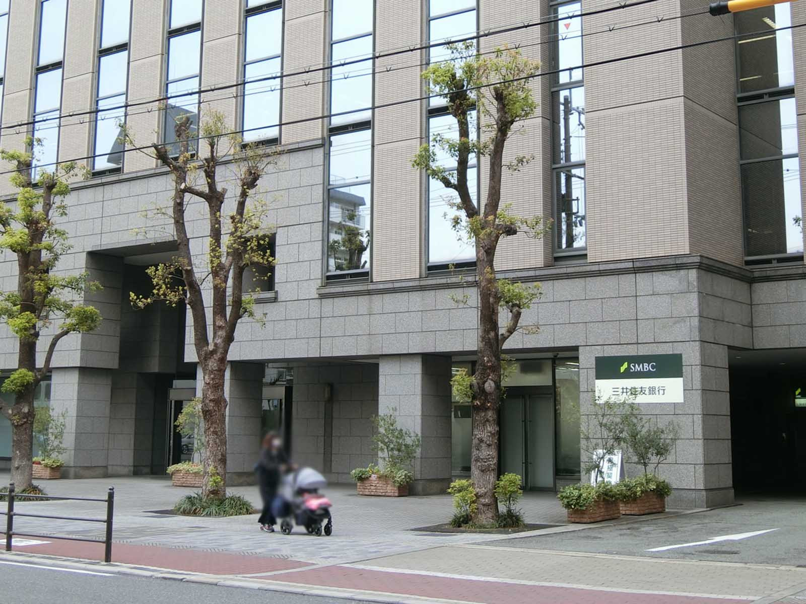 並びの三井住友銀行ATMコーナー