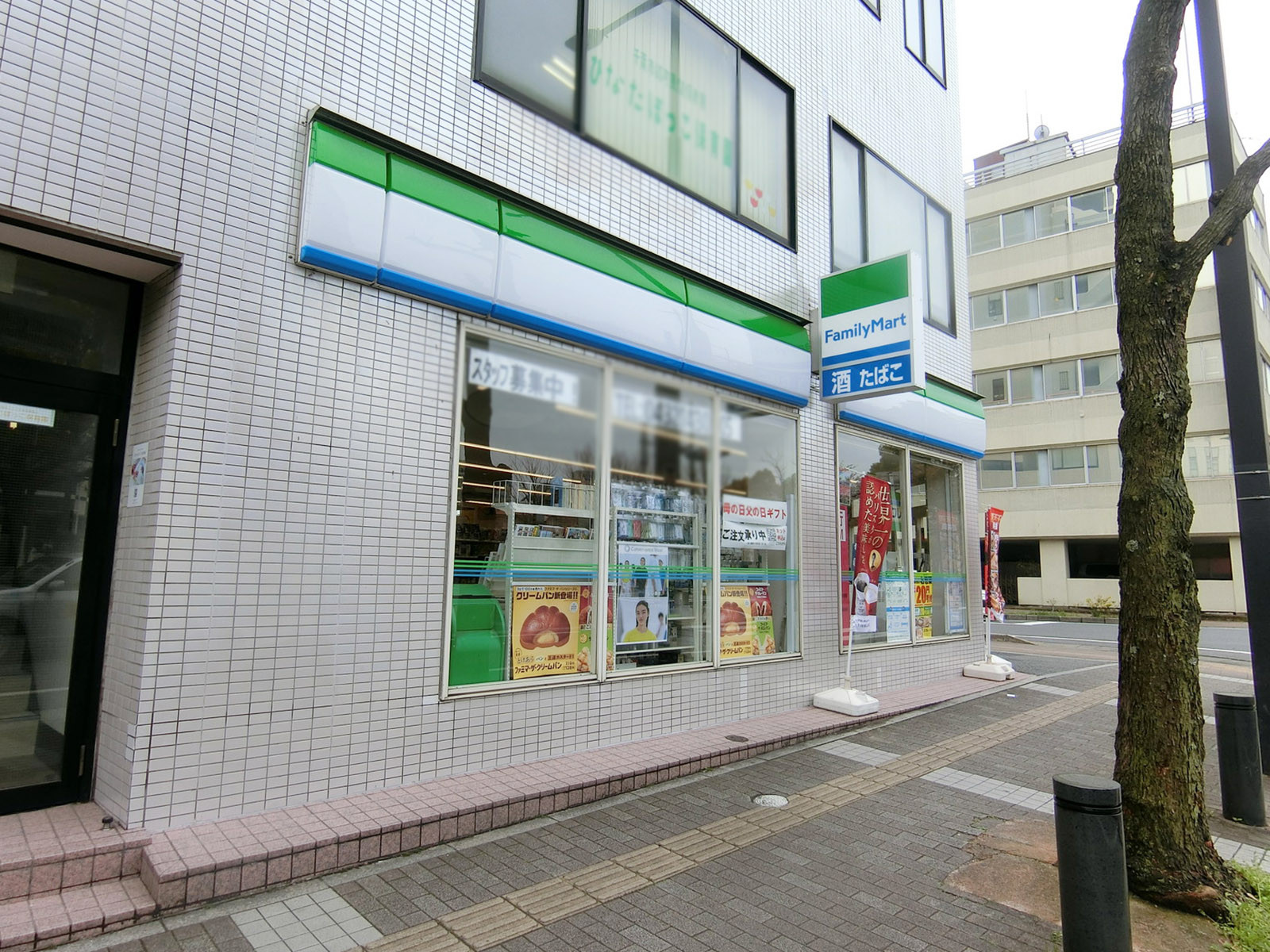 隣のファミリーマート 千葉新宿店