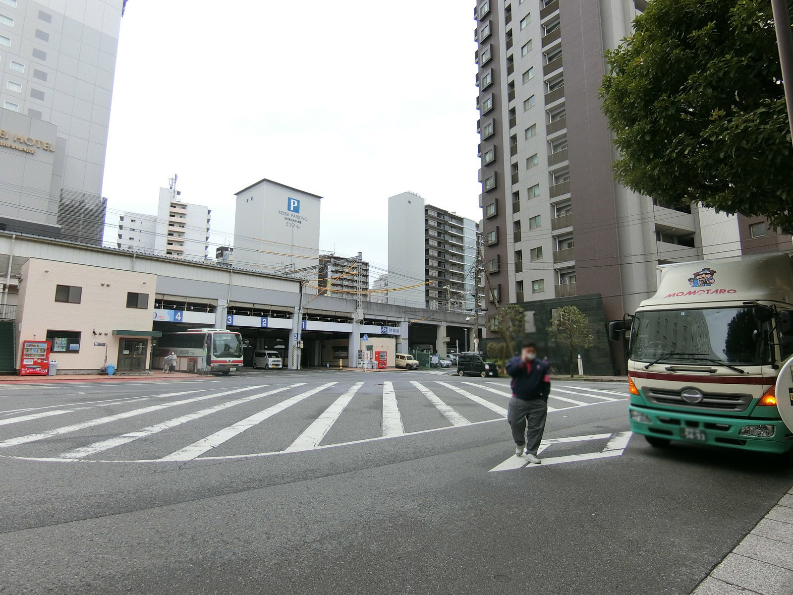 千葉大同生命ビル前面の通り