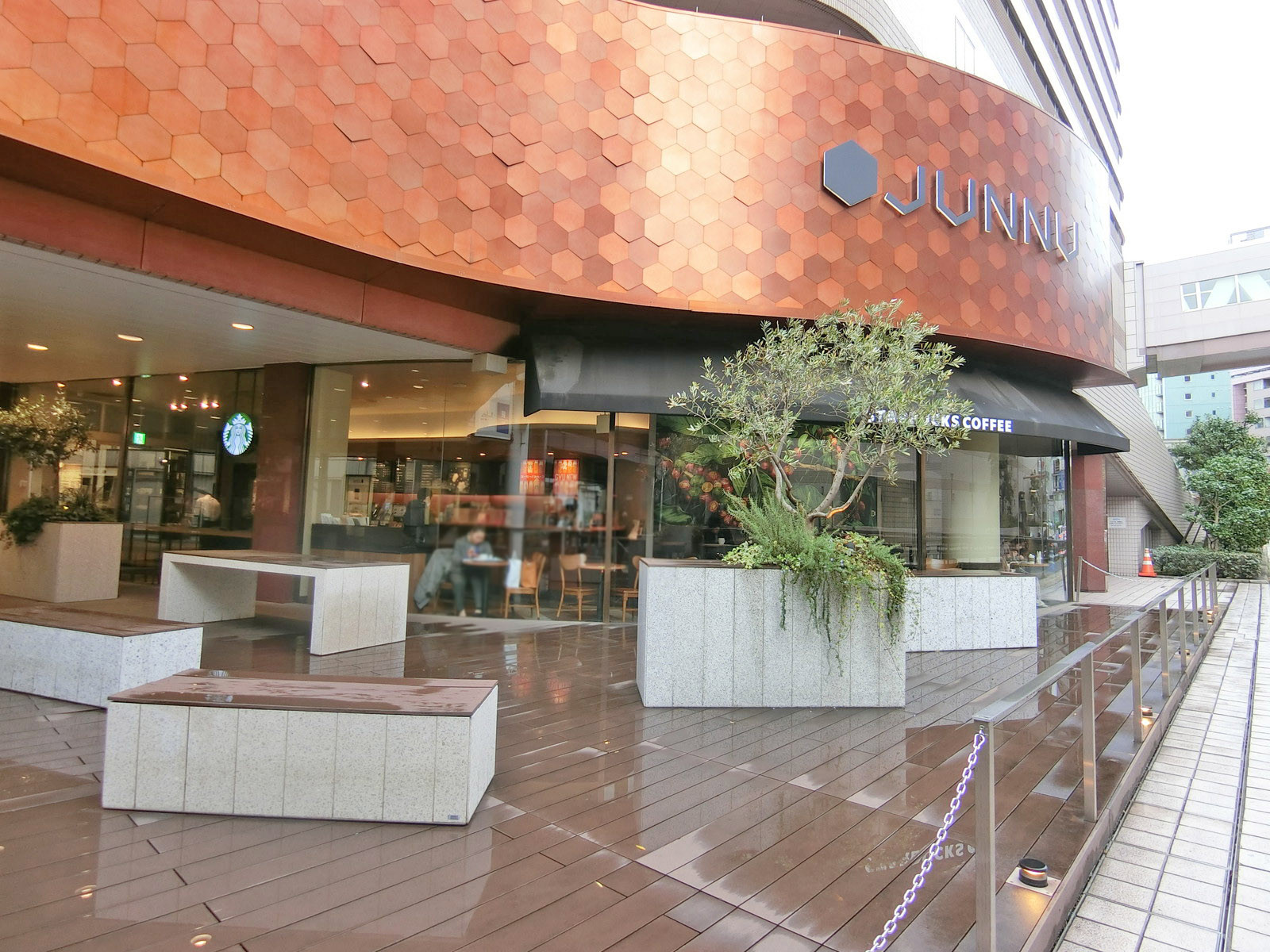 至近のスターバックス コーヒー そごう千葉ジュンヌ店