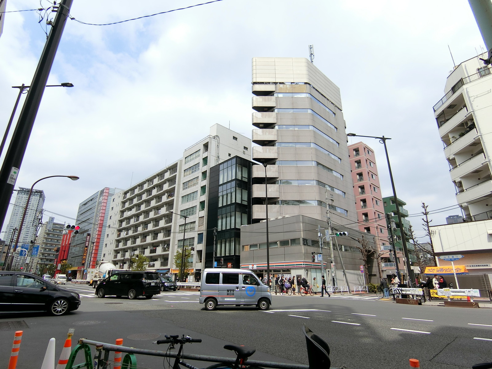 付近の山手通り
