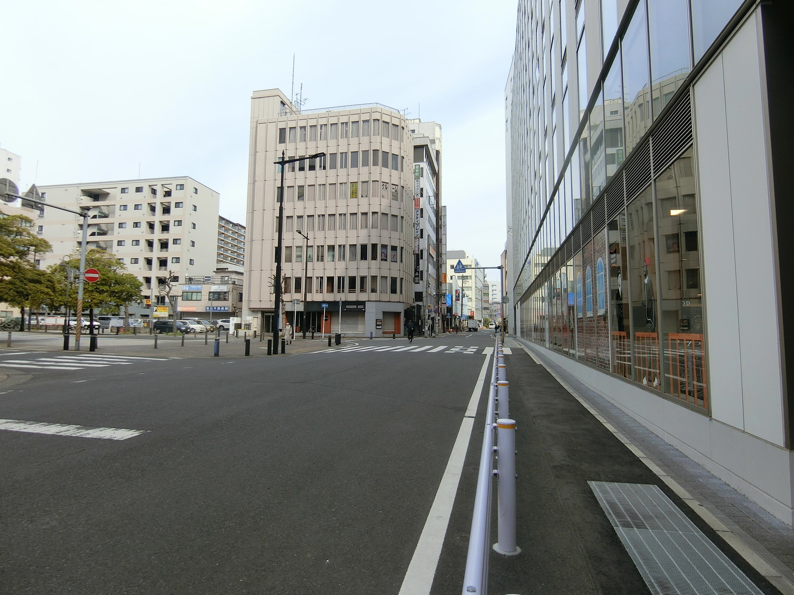 京成千葉中央ビル前面の通り